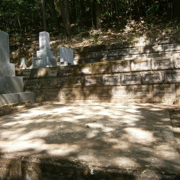 2014年4月施工 広島県安芸郡Ｈ様 9寸3重台 + 墓じまい
