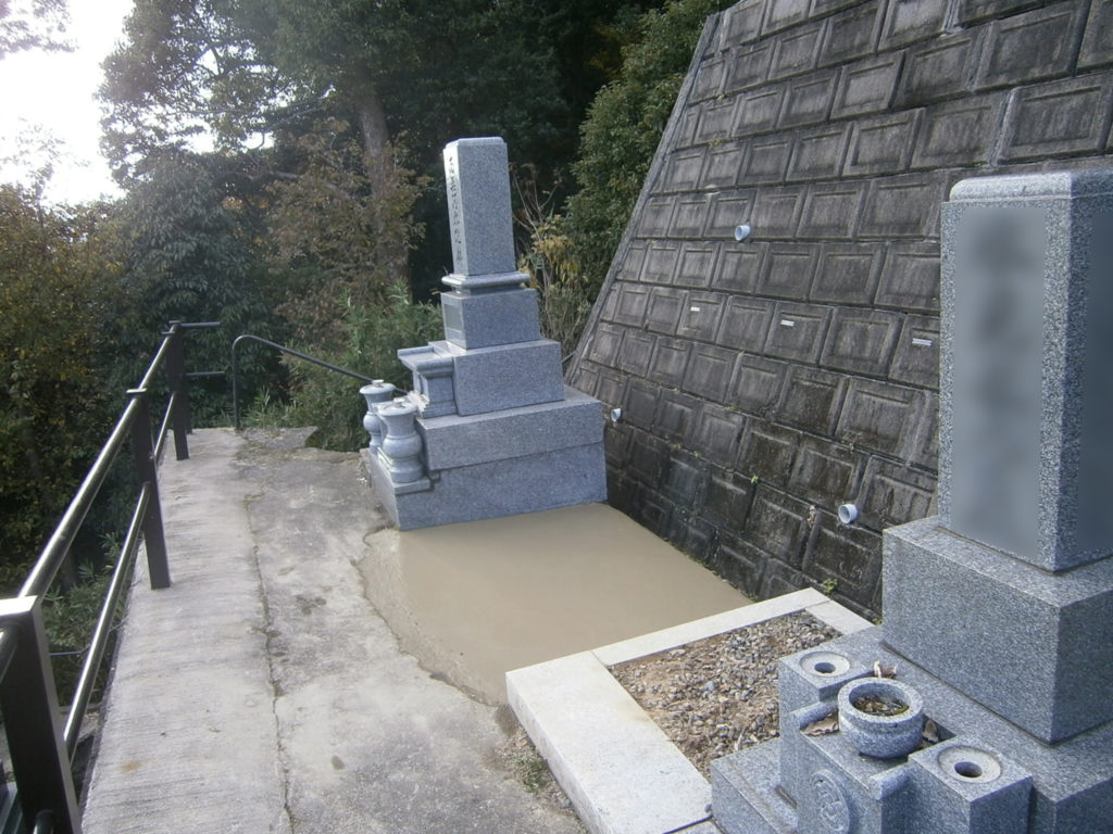 2015年11月施工 広島県広島市東区 Ａ様 8寸4重台 墓じまい