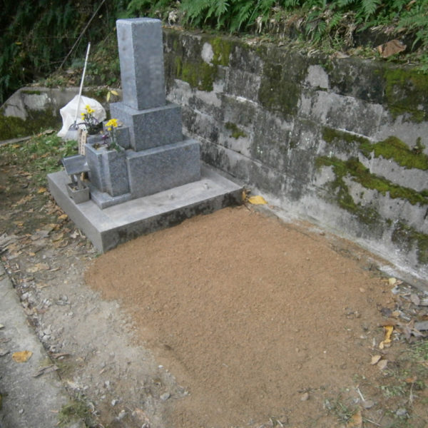 2016年11月施工 広島県広島市西区 Ｗ様 8寸3重台 + 巻石 墓じまい